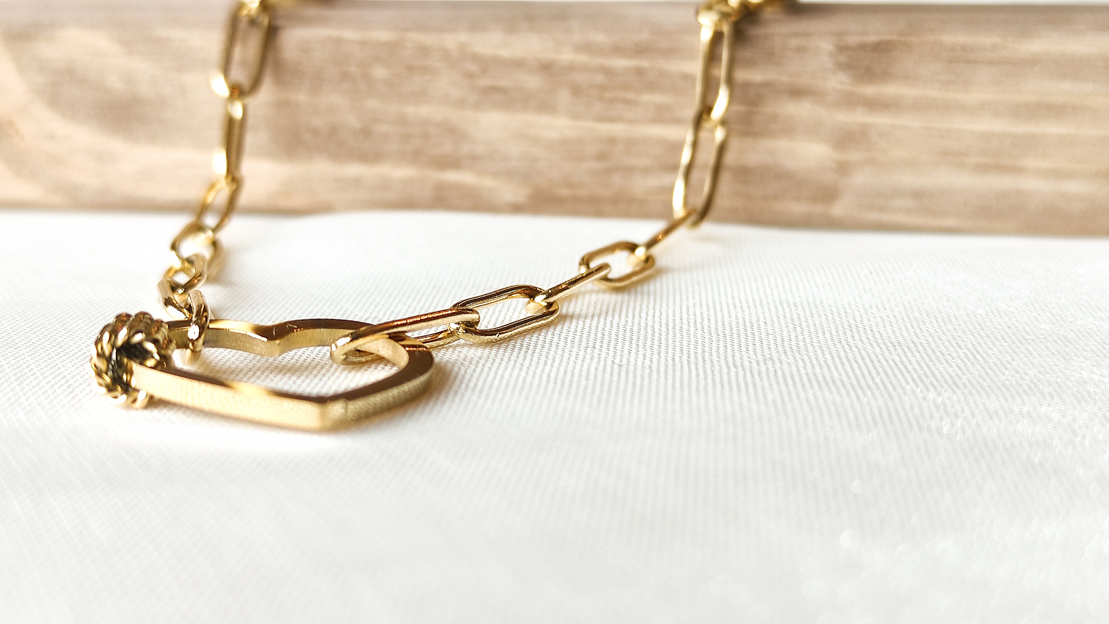 Plain Gold Jewelry: A Timeless Investment for Ethical Shoppers at World Gold Shop !