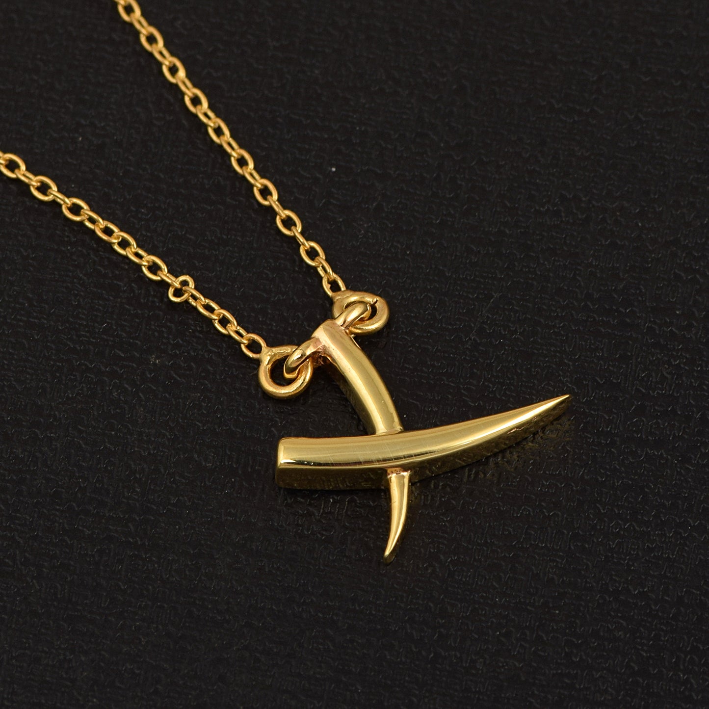 Eternal Embrace: Kiss Necklace in 925 Sterling Silver - 20 Inch